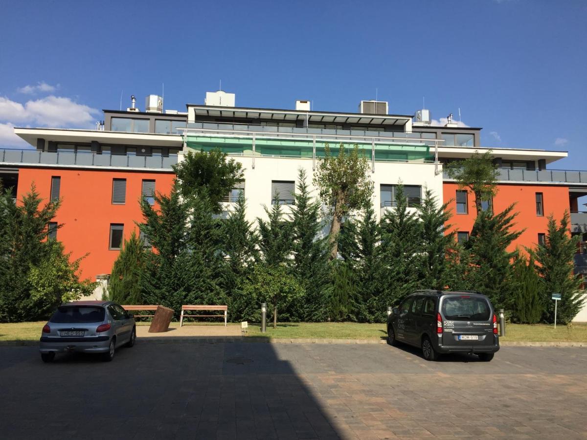 Adam Guesthouse I. Kecskemét Exterior foto