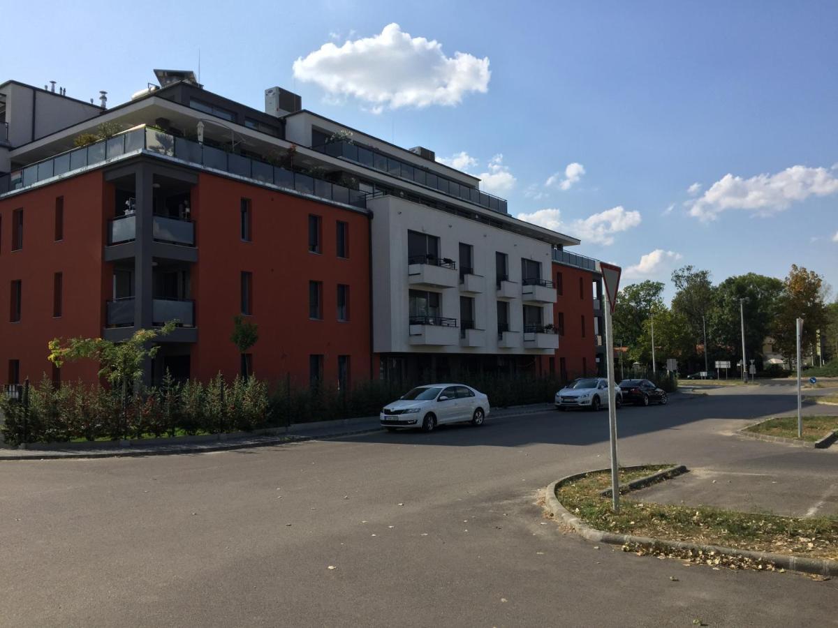 Adam Guesthouse I. Kecskemét Exterior foto